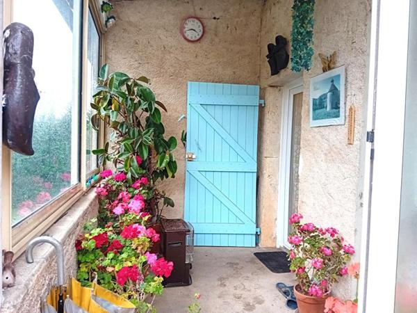 Maison  3 pièces 66 m2 caves jardin