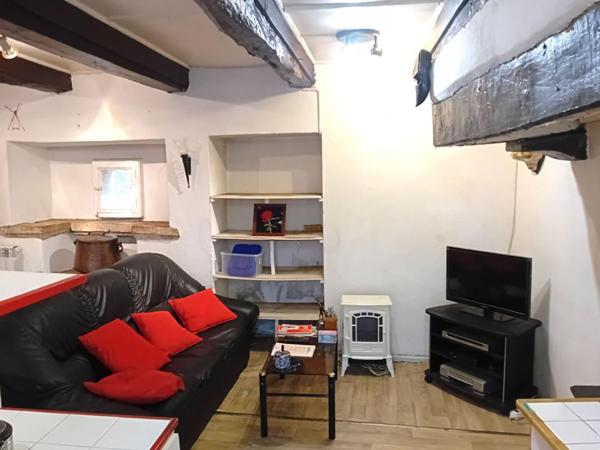 Maison  3 pièces 66 m2 caves jardin