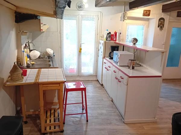 Maison  3 pièces 66 m2 caves jardin