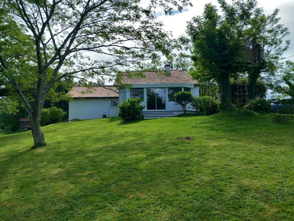 Briscous (64240) Maison 7 pièces 155m² sur 2000m² au calme