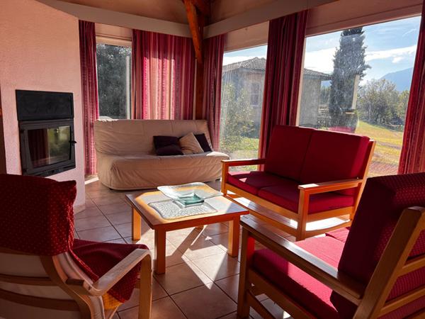 Belle vue dans un cadre verdoyant, maison 2 chambres