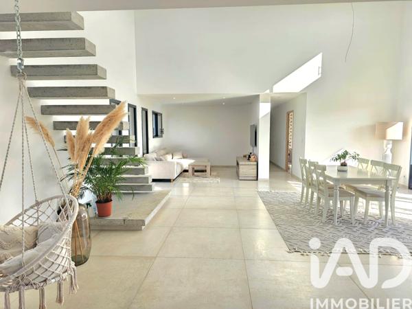Maison à vendre 5 pièces 180 m² Octeville-sur-Mer