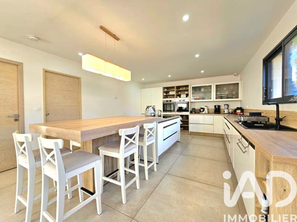 Maison à vendre 5 pièces 180 m² Octeville-sur-Mer