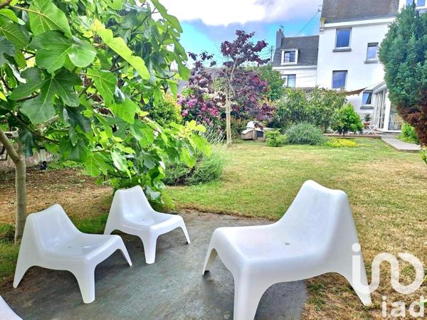 Maison 9 pièces de 163 m² à Locmiquélic (56570)