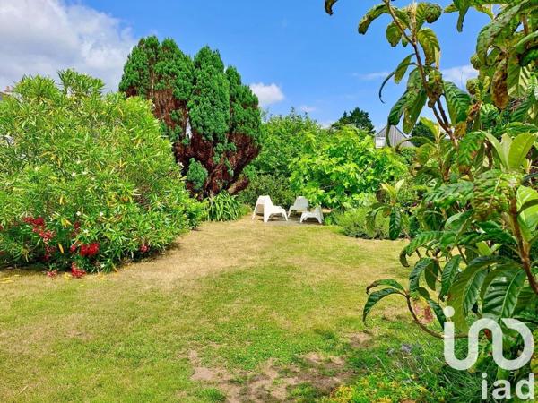 Maison 9 pièces de 163 m² à Locmiquélic (56570)