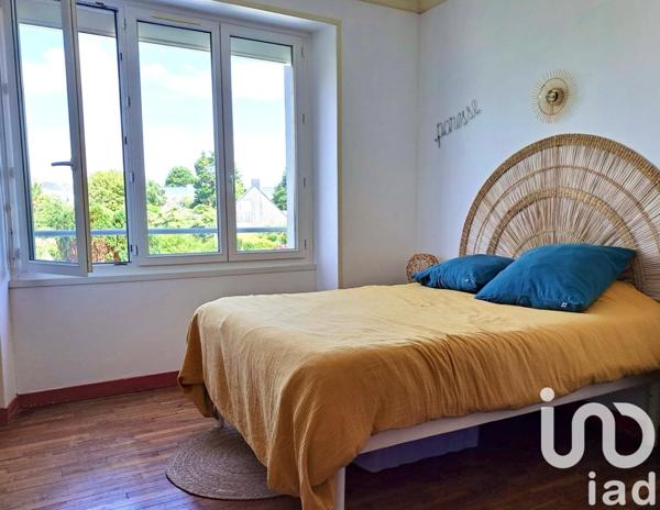 Maison 9 pièces de 163 m² à Locmiquélic (56570)