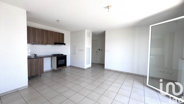 Appartement 2 pièces de 41 m² à Bron (69500)