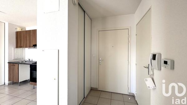 Appartement 2 pièces de 41 m² à Bron (69500)