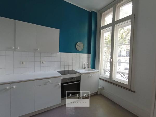 JCL-LL152 - Lille République - T2 bis de 52,80m²