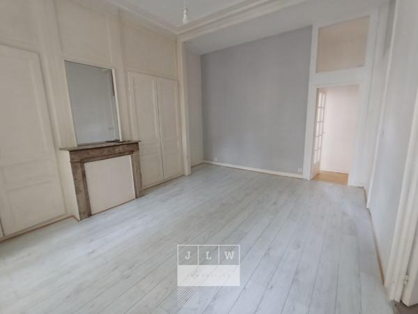 JCL-LL152 - Lille République - T2 bis de 52,80m²