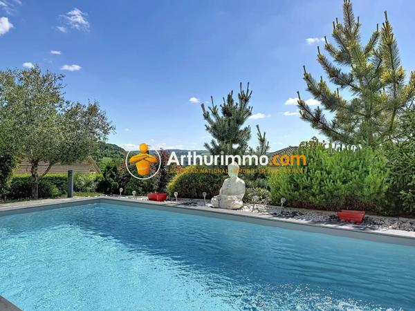 Vente                                                      Maison
                        
                     5 pièces                      145 m2                     à Ruy-Montceau