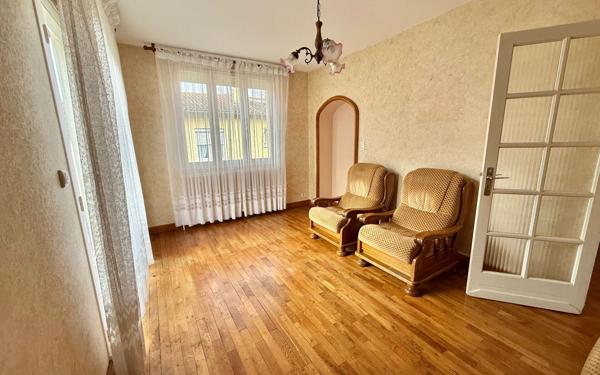 Maison à vendre    5 pièces •  Lacrouzette