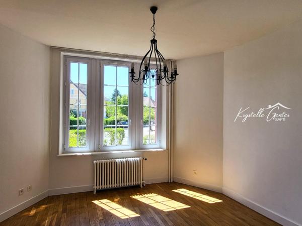 Maison 5 chambres, proche école et commodités