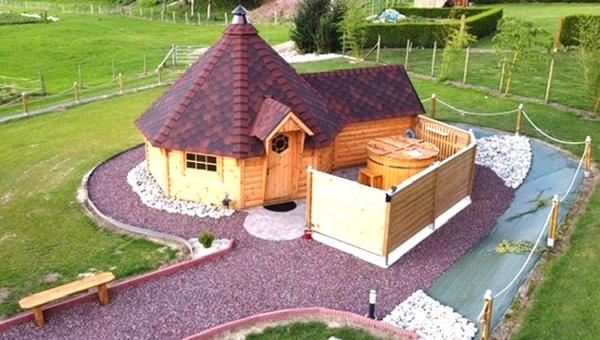 Saint-Pol-sur-Ternoise (62130) Ferme authentiques et 6 gîtes sur 1.5 hectares (terrain constructible)