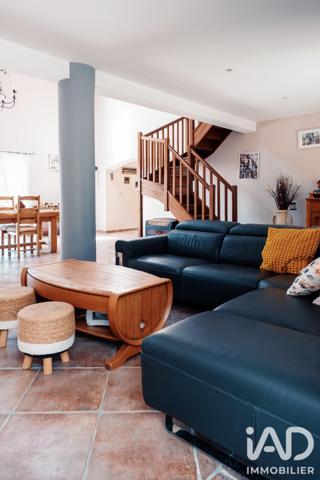 Maison à vendre 5 pièces 206 m² Cuers