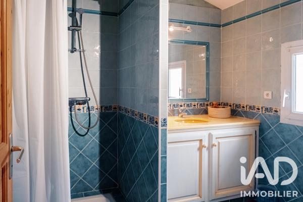Maison à vendre 5 pièces 206 m² Cuers