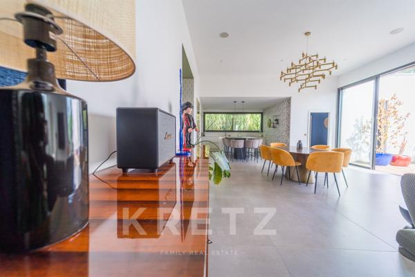 Villa contemporaine sur les hauteurs