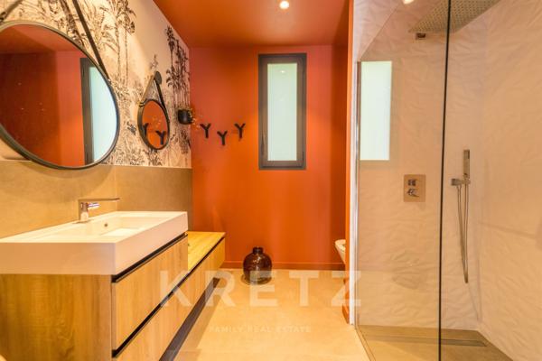 Villa contemporaine sur les hauteurs