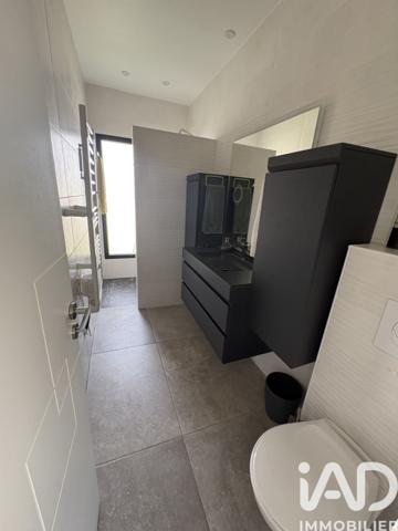 Maison à vendre 5 pièces 132 m² Saint-Cyr-sur-Mer