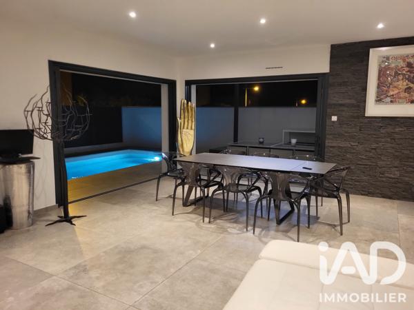 Maison à vendre 5 pièces 132 m² Saint-Cyr-sur-Mer