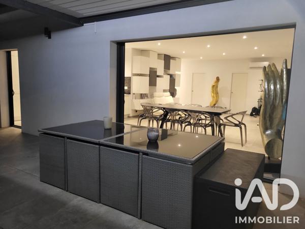 Maison à vendre 5 pièces 132 m² Saint-Cyr-sur-Mer