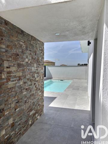 Maison à vendre 5 pièces 132 m² Saint-Cyr-sur-Mer