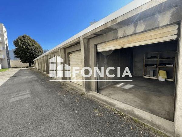 Location Parking 1 m² - 58 RUE DES EAUX CLAIRES Grenoble 38100