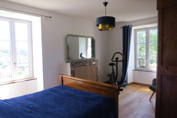 Prieuré de caractère  7 pièces proche Blois   vue dominante  3 minutes du lac , du golf , idéal maison secondaire