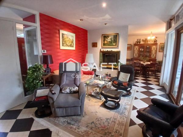 TRES BELLE MAISON AU PARC FEAU