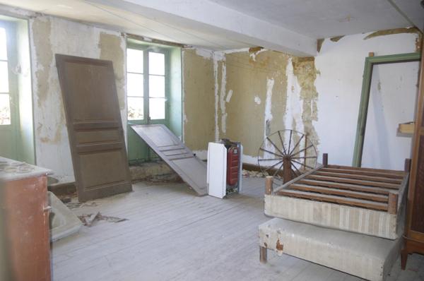 Maison à vendre 8 pièces AIGNAN (32) d'une surface de 250 m² +105 m² espace commercial ou autre.