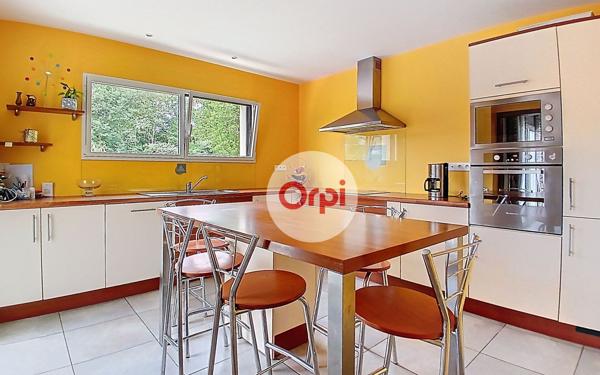 Maison à vendre    5 pièces •  Elven