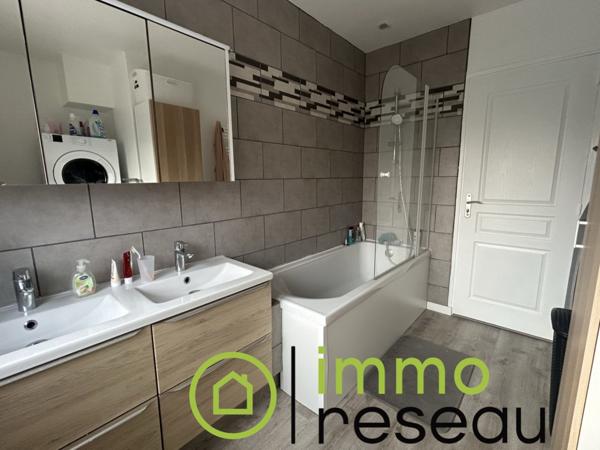 Maison à LA CHAPELLE D'ARMENTIERES (59930)