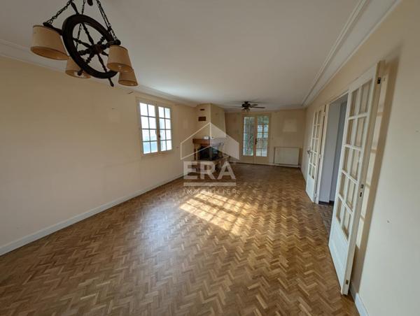Maison Périgourdine à Montpon-Ménestérol 7 pièces 171 m2