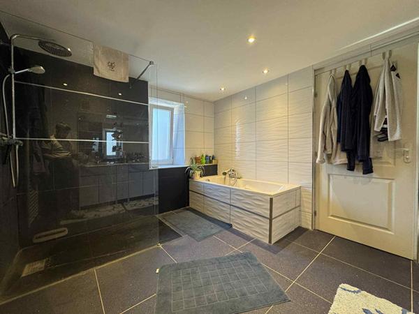 Maison - 5 pièces - 135 m²