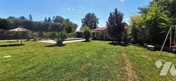 Maison à Vendre à Mouriès (13890) en Bouches-du-Rhône (13)

Découvrez cette maison spacieuse ...