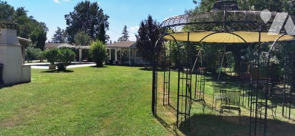 Maison à Vendre à Mouriès (13890) en Bouches-du-Rhône (13)

Découvrez cette maison spacieuse ...