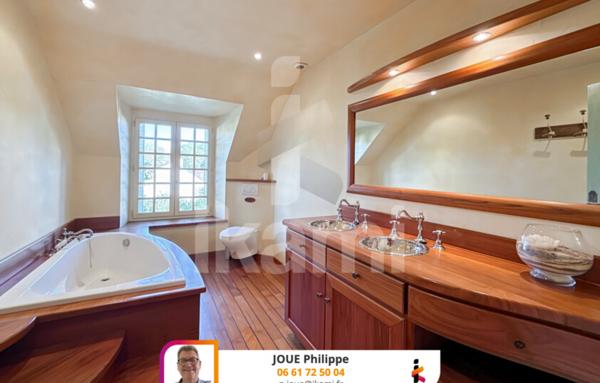 Maison 9 pièces de 224 m2 à Collemiers (89100)