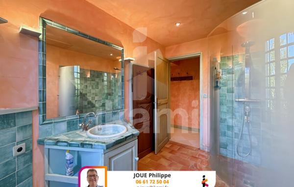 Maison 9 pièces de 224 m2 à Collemiers (89100)