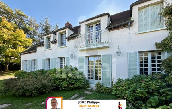 Maison 9 pièces de 224 m2 à Collemiers (89100)