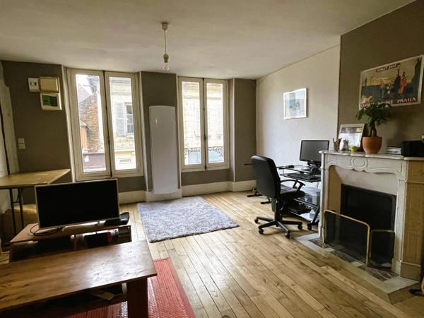 Dpt Yonne (89), à vendre AUXERRE appartement T3 en centre-ville