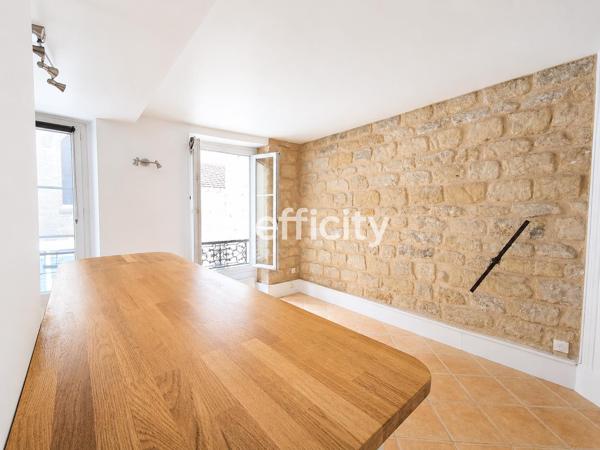 Appartement
         3 pièces
        - 44 m² 380 000 € *