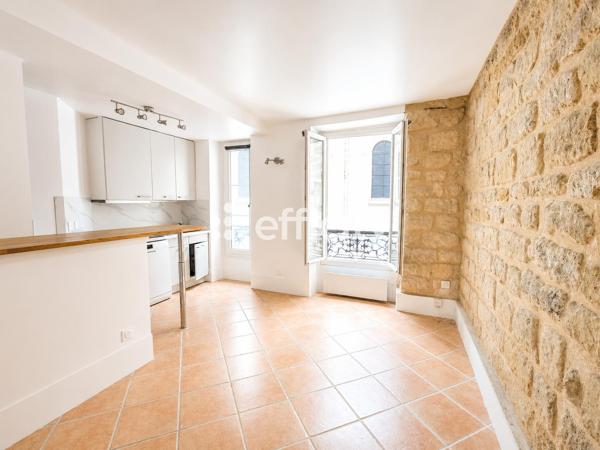 Appartement
         3 pièces
        - 44 m² 380 000 € *