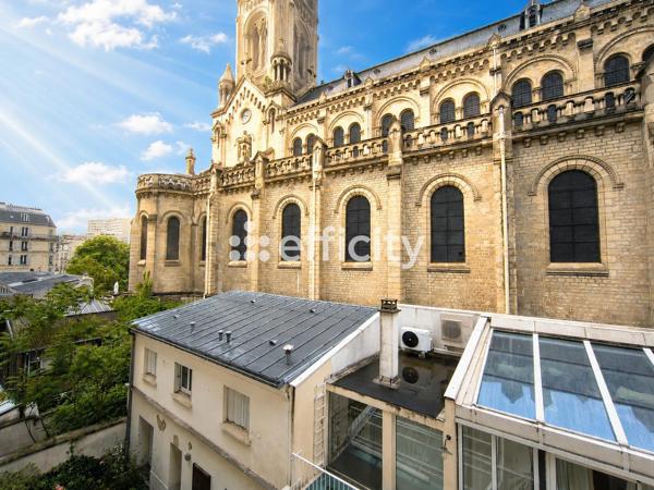 Appartement
         3 pièces
        - 44 m² 380 000 € *