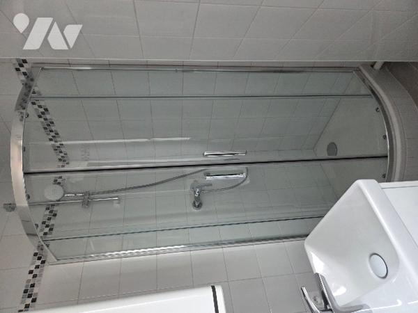 Villejuif Léo Lagrange 2 Pièces :  entrée, cuisine, séjour, chambre, salle d'eau, WC. DPE EN C.