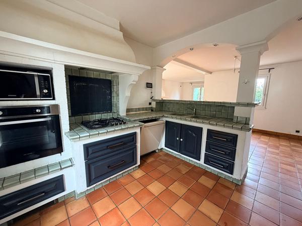 Villa T5 d'env 104 m² sur parcelle de 396 m²