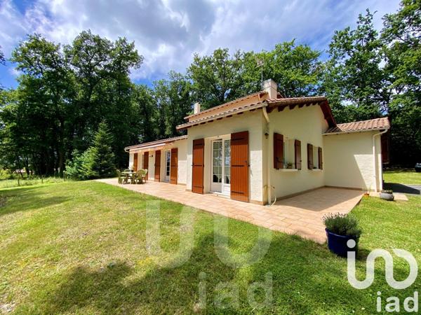 Maison de campagne 5 pièces de 130 m² à Étaules (17750)