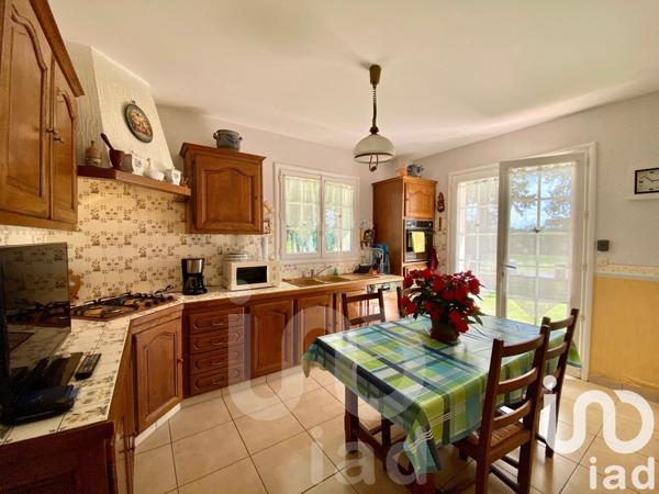 Maison de campagne 5 pièces de 130 m² à Étaules (17750)