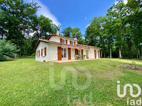 Maison de campagne 5 pièces de 130 m² à Étaules (17750)