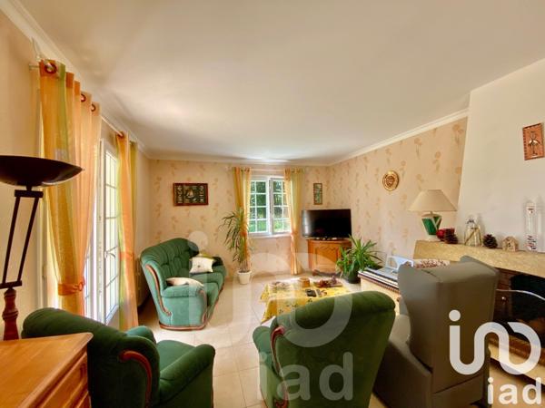 Maison de campagne 5 pièces de 130 m² à Étaules (17750)