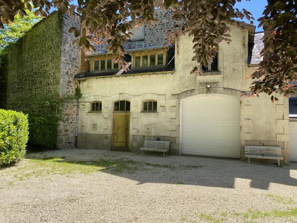 Maison de Centre Ville avec parc